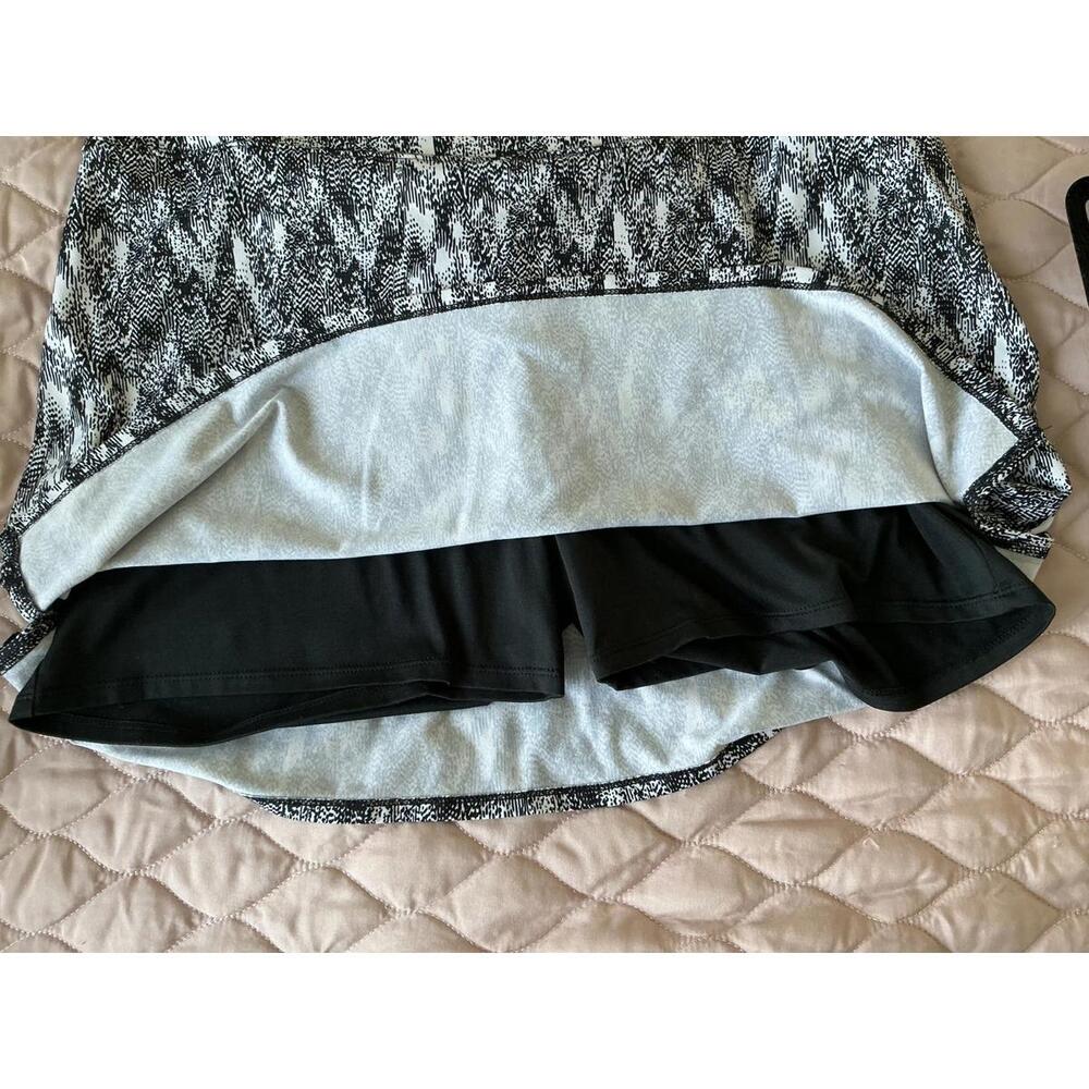 Tranquility Women's Black and White Patterned Skort Size XL - Picture 3 of 4